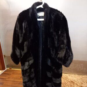BLACK FUR LONG MINK COAT /  LEON VISSOT ART et CREATION COAT